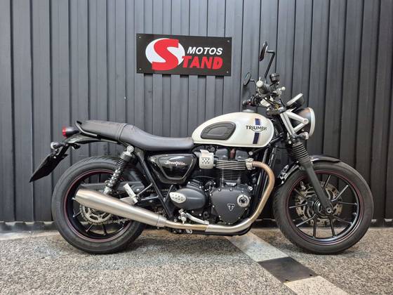TRIUMPH STREET TWIN TRIUMPH STREET TWIN